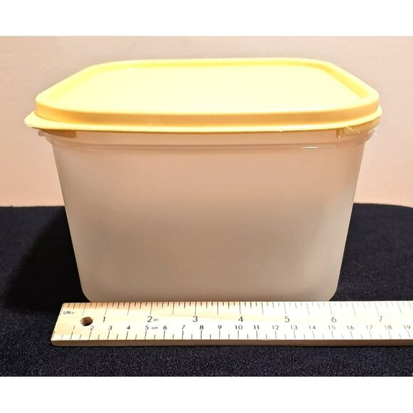 RARE Tupperware Nursery Design Modular Mates Square #2 Yellow Seal Nursery Baby - Picture 5 of 8